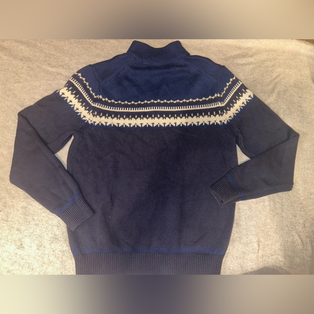 IZOD Sweater - Picture 5 of 7